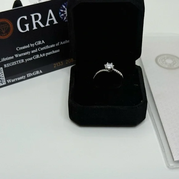 Dainty Over 1ct.tw Moissanite Ring Set Size 7 - Picture 4 of 13